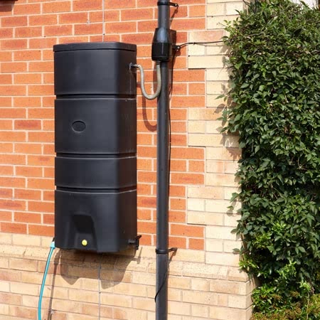 terracottage-wallmounted-160l-water-butt-marshalls-garden