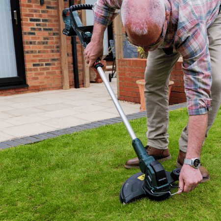 Webb 20V 30cm Cordless Strimmer with 2AH Battery & Charger