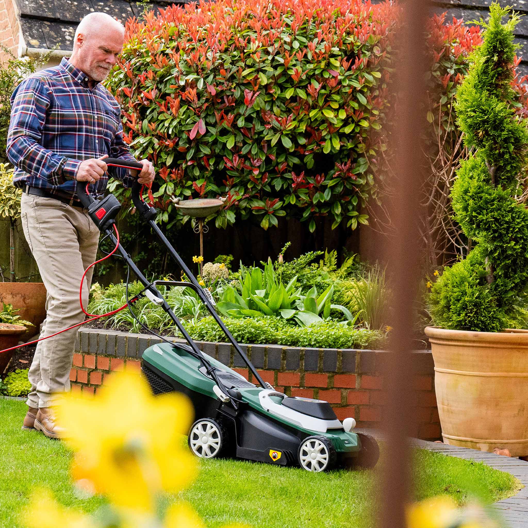 Webb Classic 33cm Electric Rotary Mower with Rear Roller