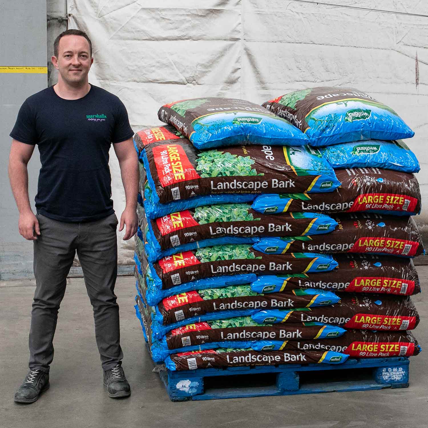 Bed & Border Chipped Bark 70L Full Pallet x 48 Buy Garden Bark