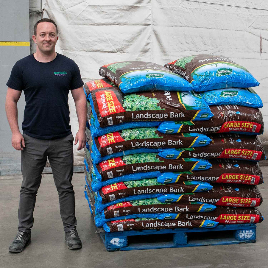 Bed & Border Chipped Bark 70L Full Pallet x 48 Buy Garden Bark