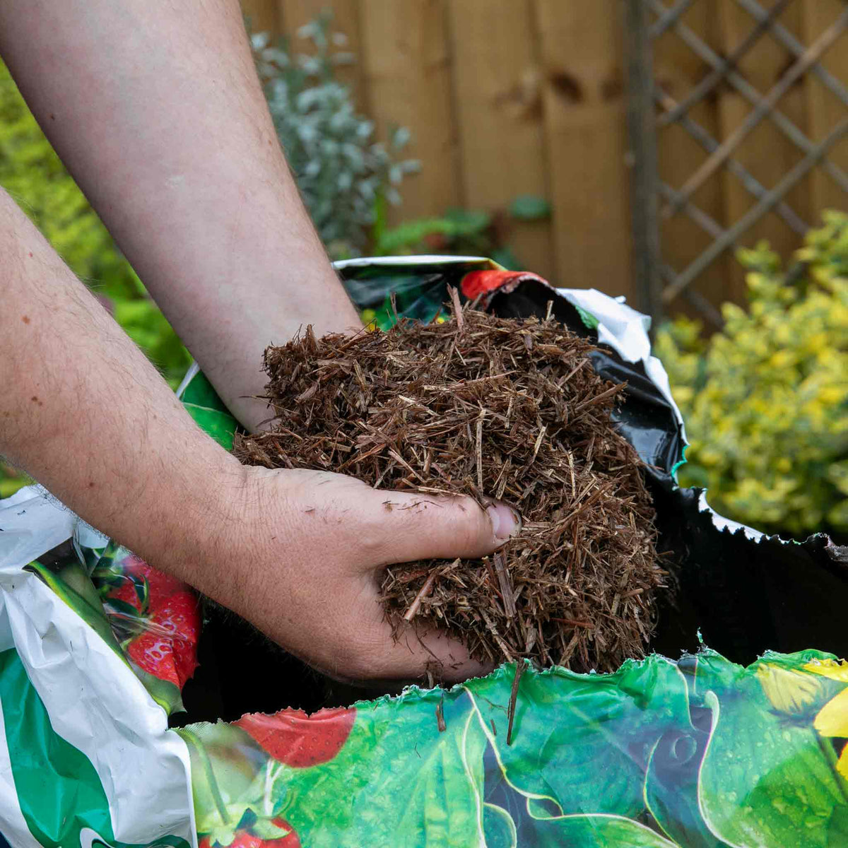 Strulch Organic Wheat Straw Mulch | Marshalls Garden