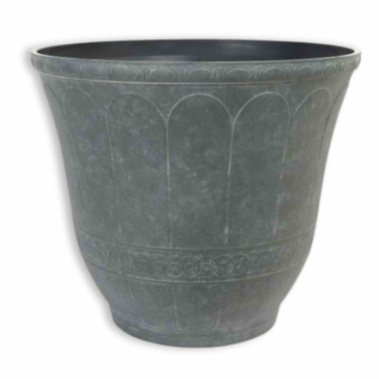 Scallop Planter in Faux Concrete 19in