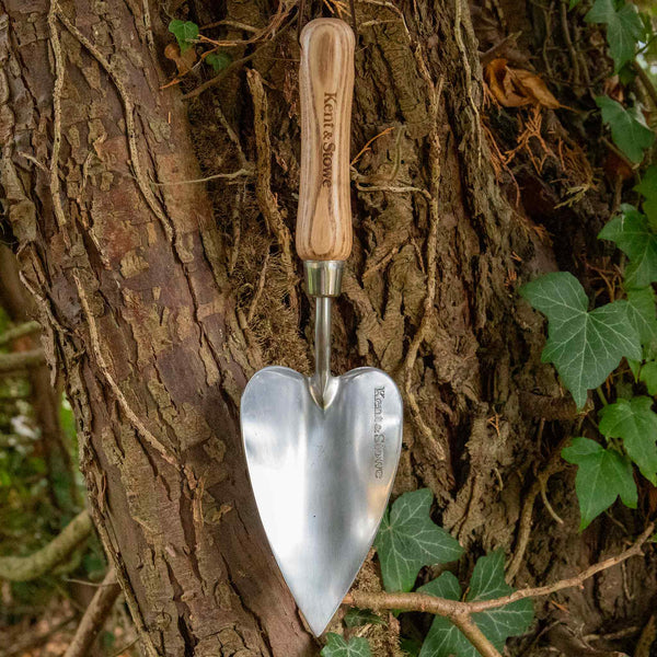 Kent & Stowe Heart Shaped Trowel
