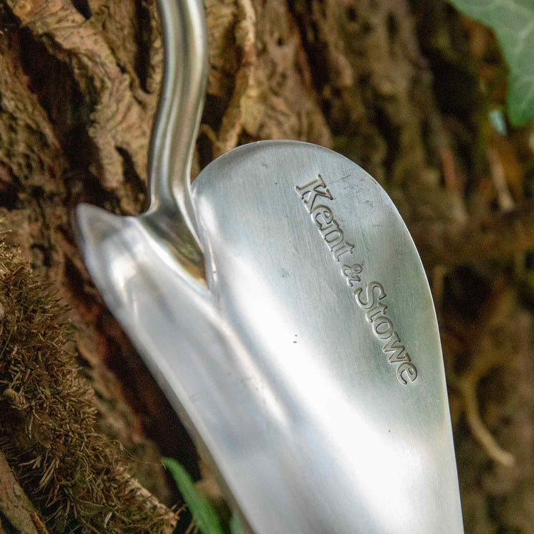 Kent & Stowe Heart Shaped Trowel