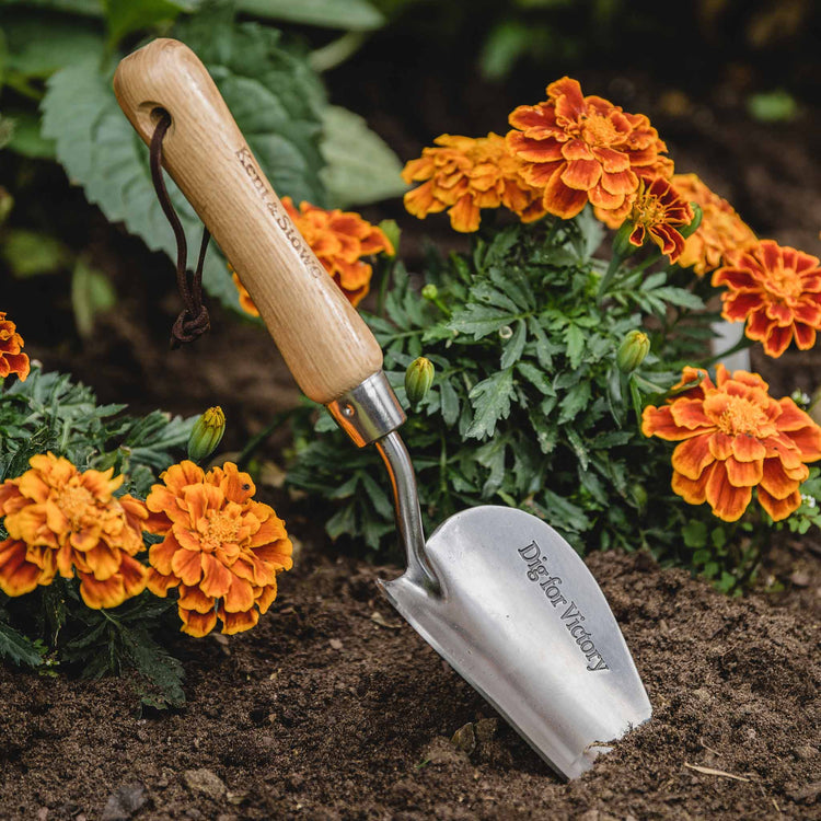 Kent & Stowe Heart Shaped Trowel