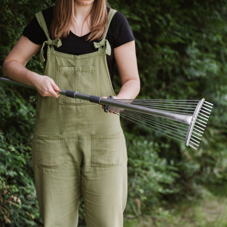 Kent & Stowe Expanding Lawn Rake