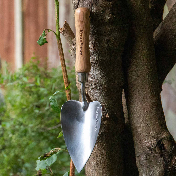 Kent & Stowe Heart Shaped Trowel