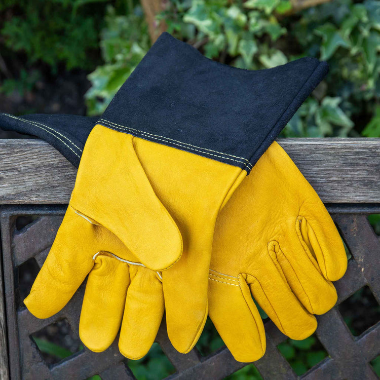 men's gauntlet gardening gloves Kent & Stowe Luxury Leather Gauntlet Gloves