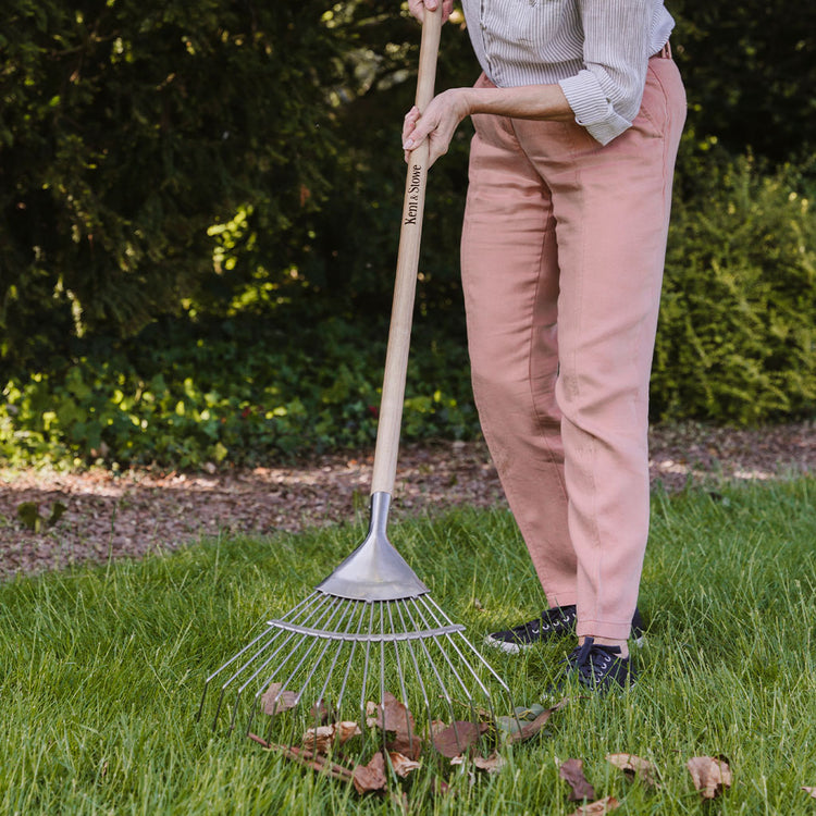 Life Rake Kent & Stowe Garden Life Lawn Rake | Marshalls Garden