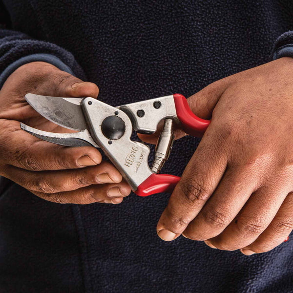 Felco Ergonomic Left Handed Secateurs Model 16 - Medium