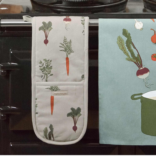 Sophie Allport Homegrown Oven Gloves