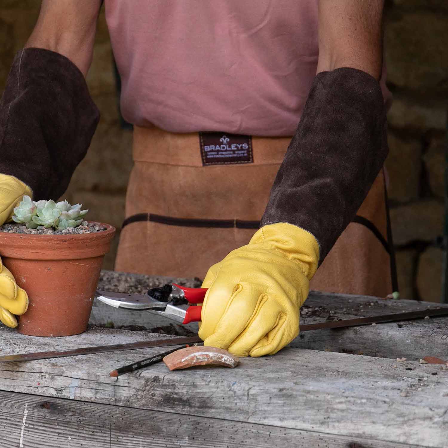 Heritage Leather & Suede Gardening Gloves Buy Gardening Gloves Online