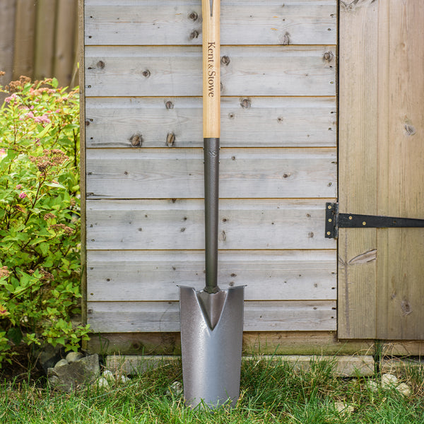 Kent & Stowe Carbon Steel Planting Spade