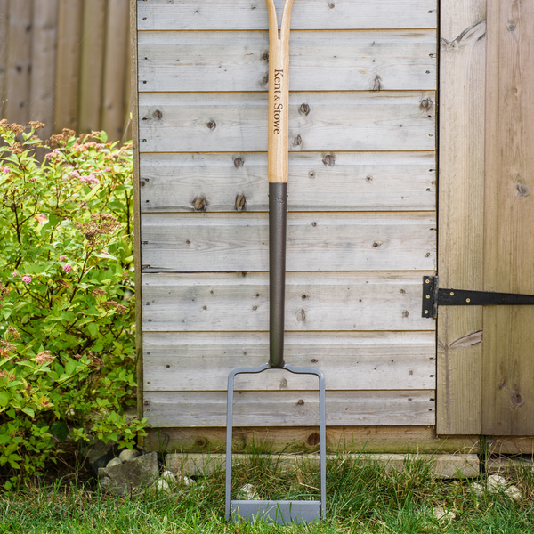 Kent & Stowe Carbon Steel Clay Spade